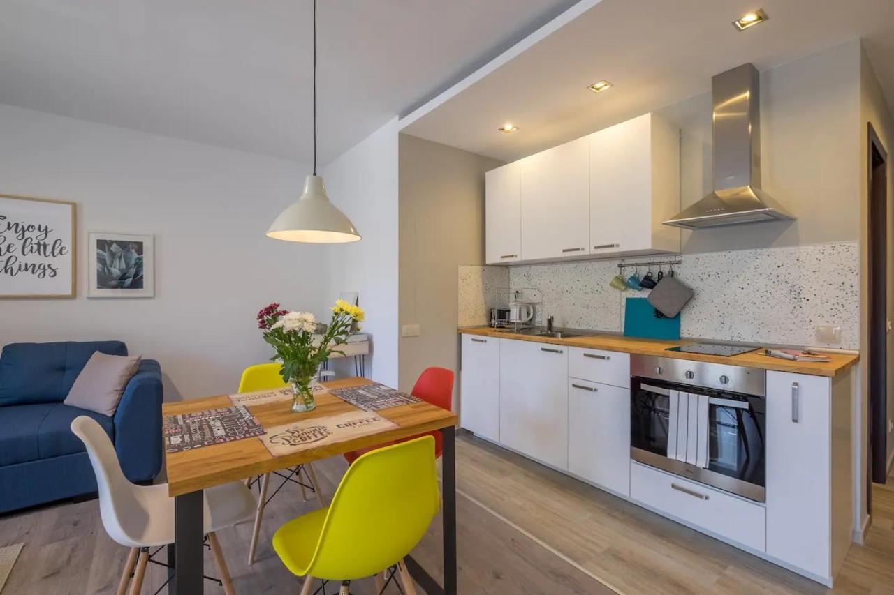 Quiet & Airy Modern Apt. Top Centre Free Parking Sofia Exteriör bild