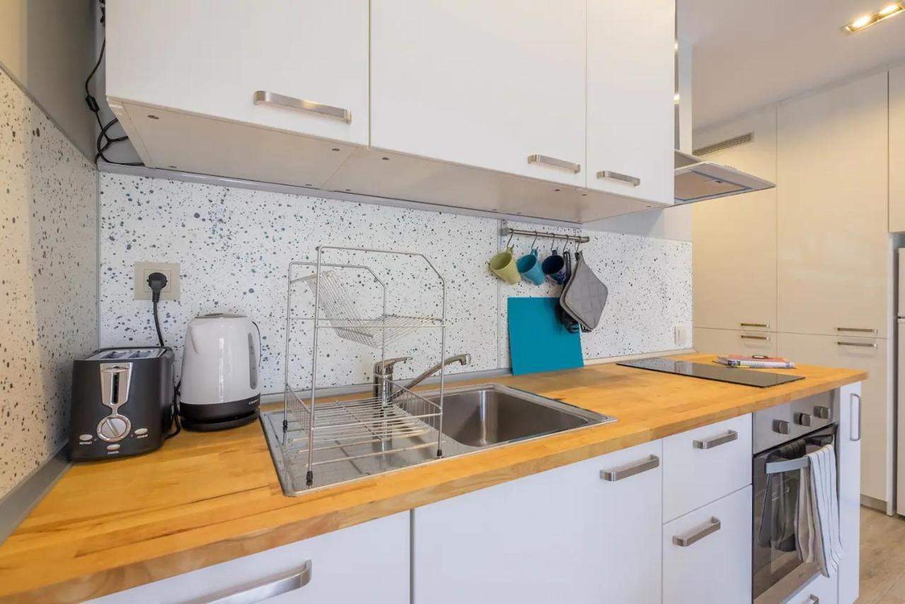 Quiet & Airy Modern Apt. Top Centre Free Parking Sofia Exteriör bild